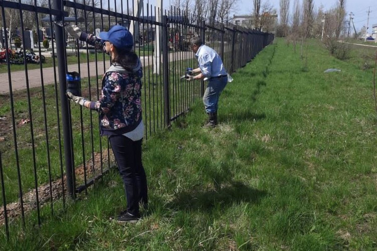 Ставропольские муниципальные кладбища готовят к Пасхе | 30.03.2023 |  Ставрополь - БезФормата